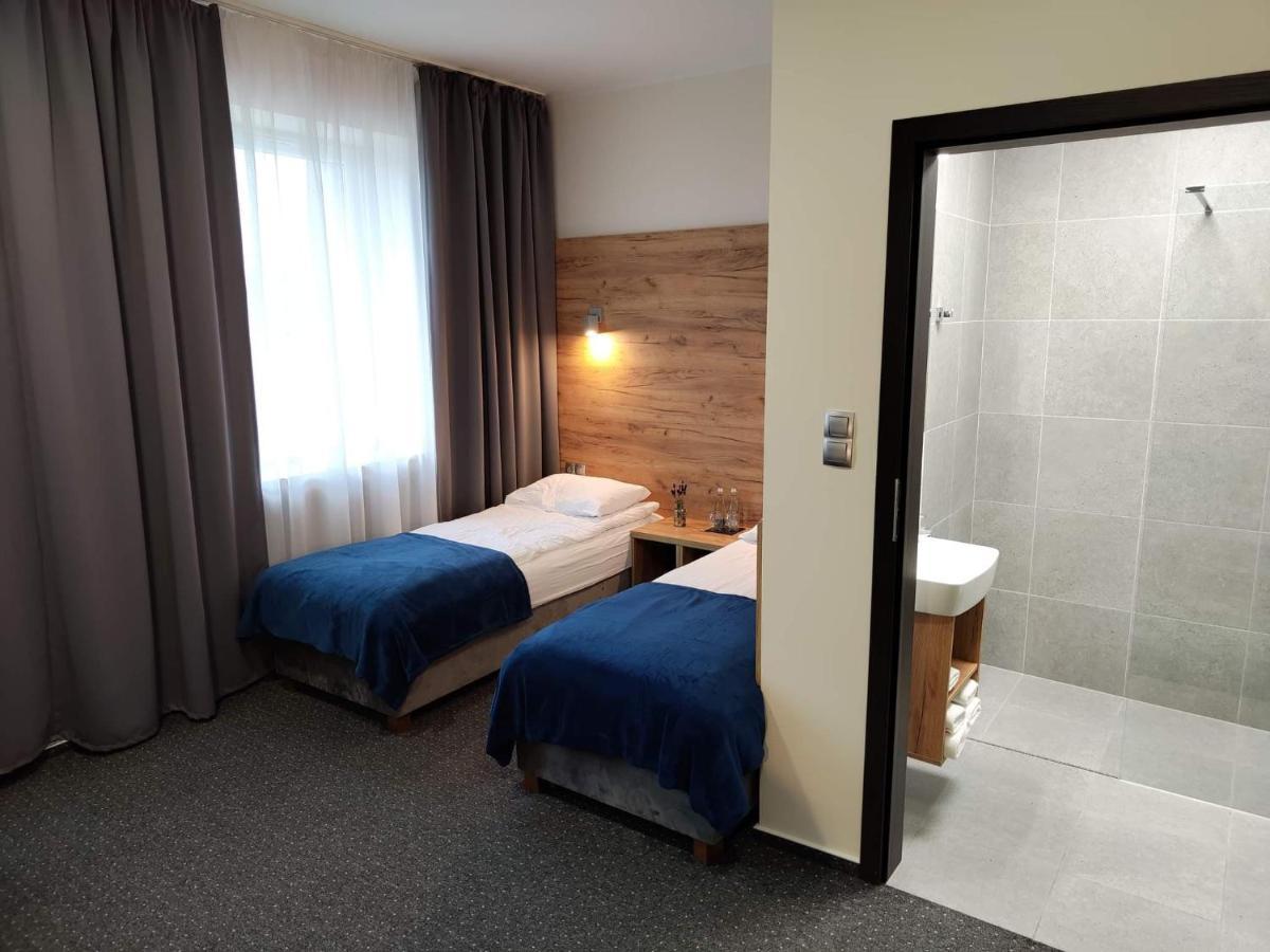 S7 Hotel Kielce Bagian luar foto
