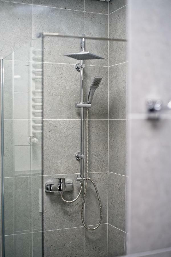 S7 Hotel Kielce Bagian luar foto