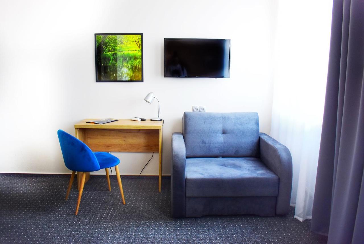 S7 Hotel Kielce Bagian luar foto