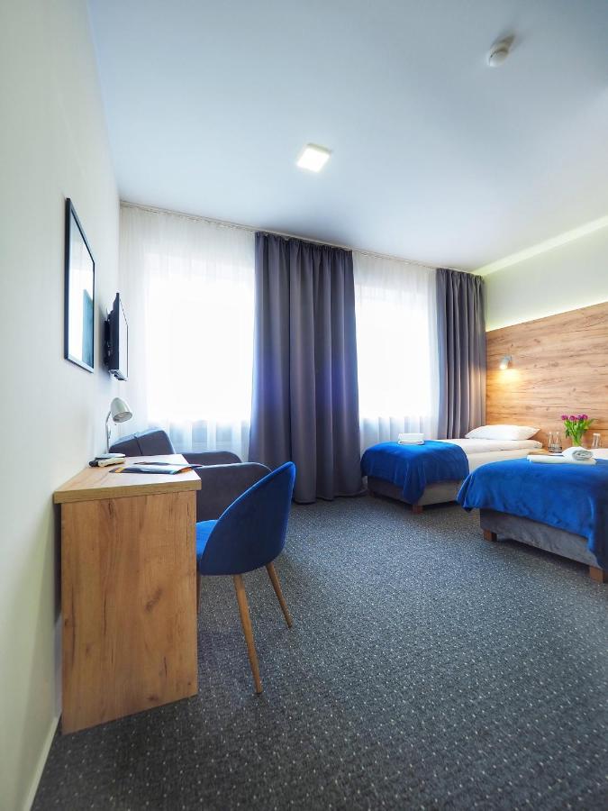 S7 Hotel Kielce Bagian luar foto