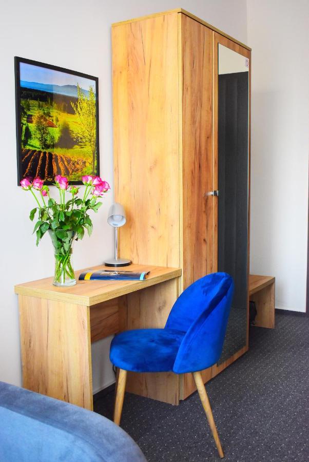 S7 Hotel Kielce Bagian luar foto