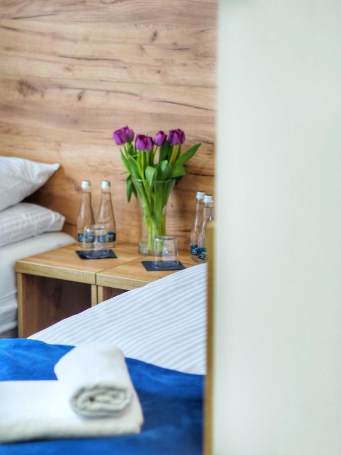 S7 Hotel Kielce Bagian luar foto
