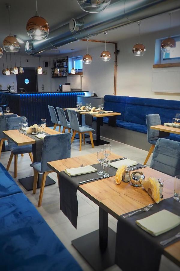 S7 Hotel Kielce Bagian luar foto